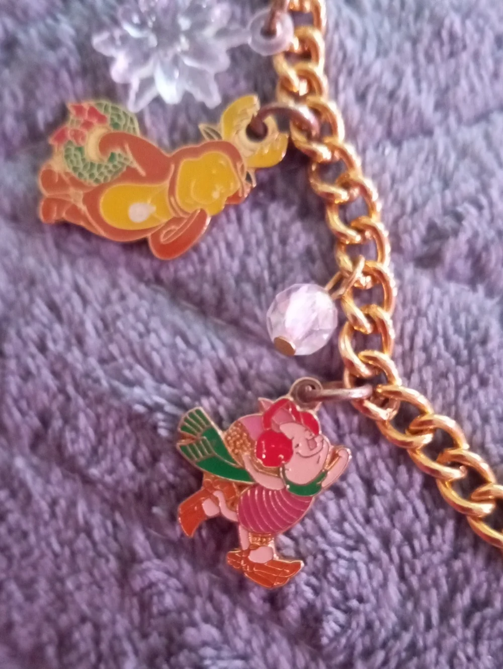 CHILDS WINNIE THE POOH AND FRIENDS CHRISTMAS BRACELET